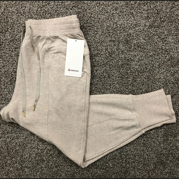 Lululemon Still Chill Jogger Top 